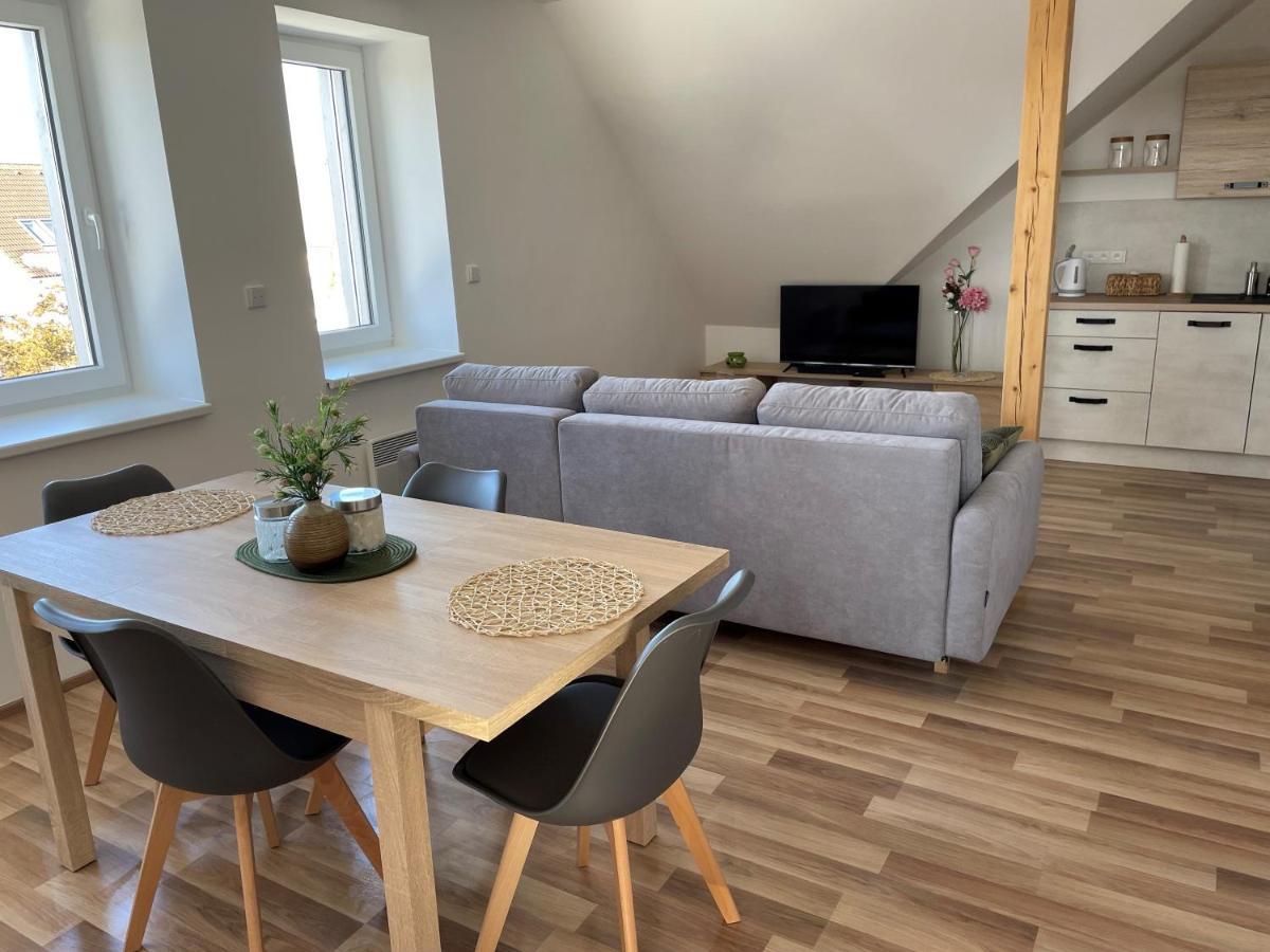 Apartman Studnice Na Vysocine Нове Место на Мораве Екстериор снимка